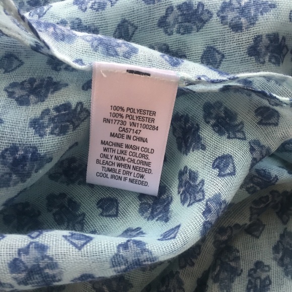 Lightweight scarf - Picture 4 of 5